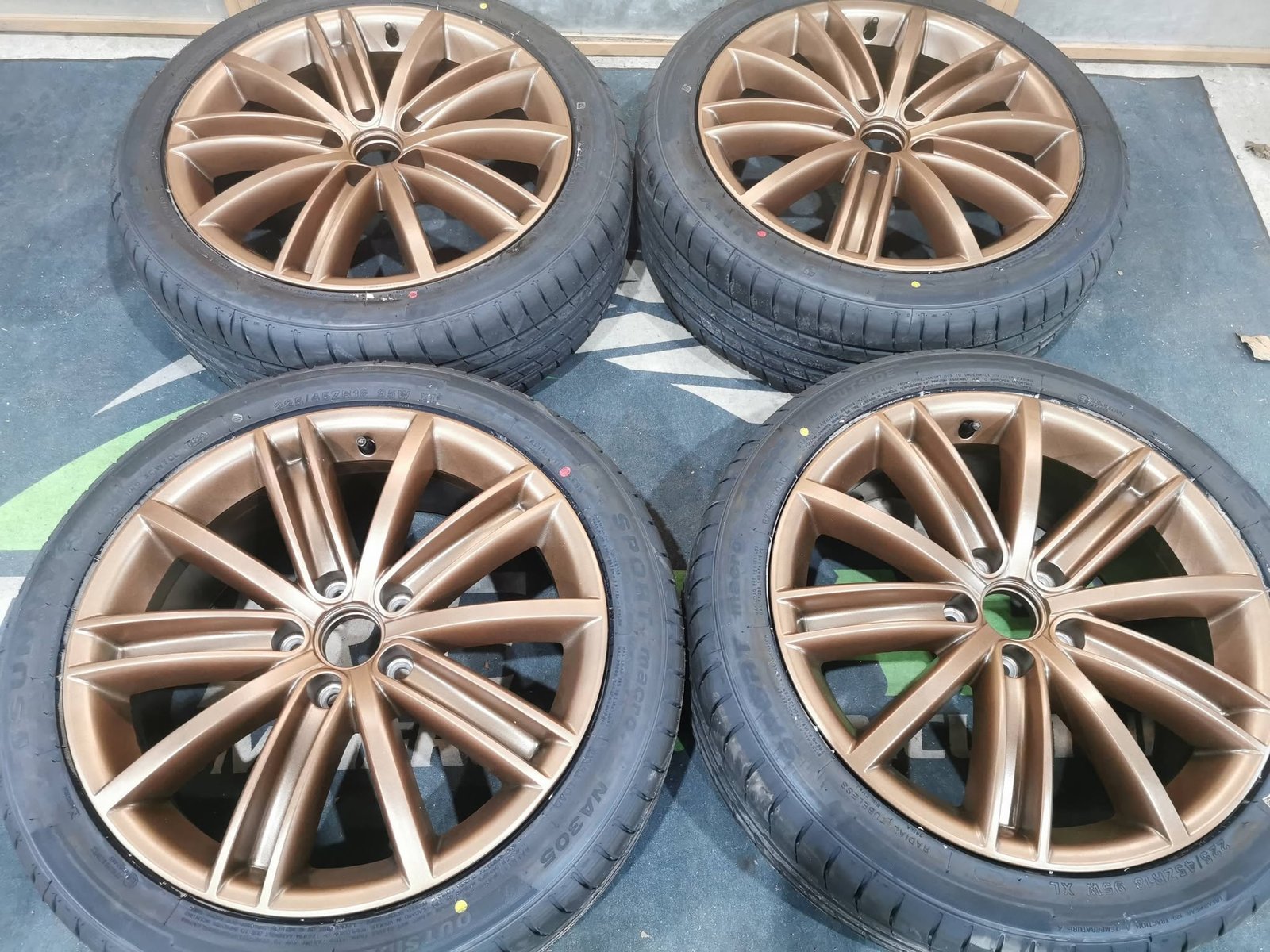 1 18" VOLKSWAGEN TIGUAN ALLOY WHEELS / NEW TYRES - Image 1