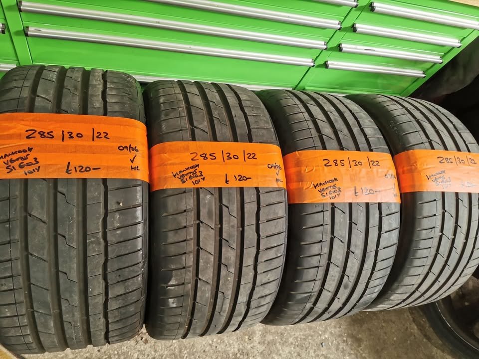 285 30 22 HANKOOK# 285 / 30 / 22 HANKOOK S1 EVO 3 TYRES APPROX 7MM TREAD - FOUR AVAILABLE - Image 1